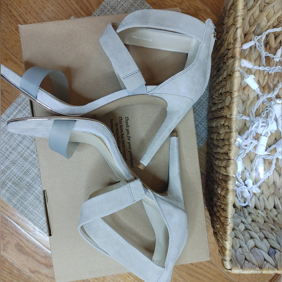 Kenneth Cole Brooke Suede Cross Strap Heeled Sandal, Gray 8M - Picture 13 of 16